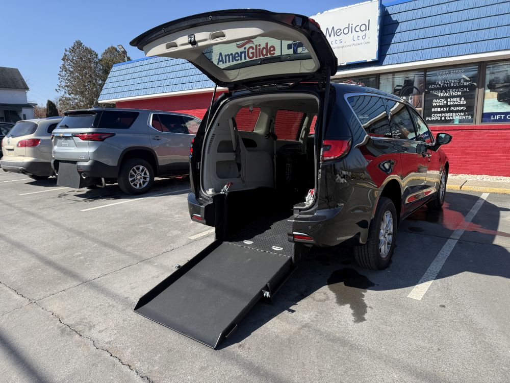 2024 Chrysler Pacifica Touring L - 9768