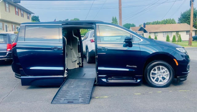 Chrysler Pacifica Touring L