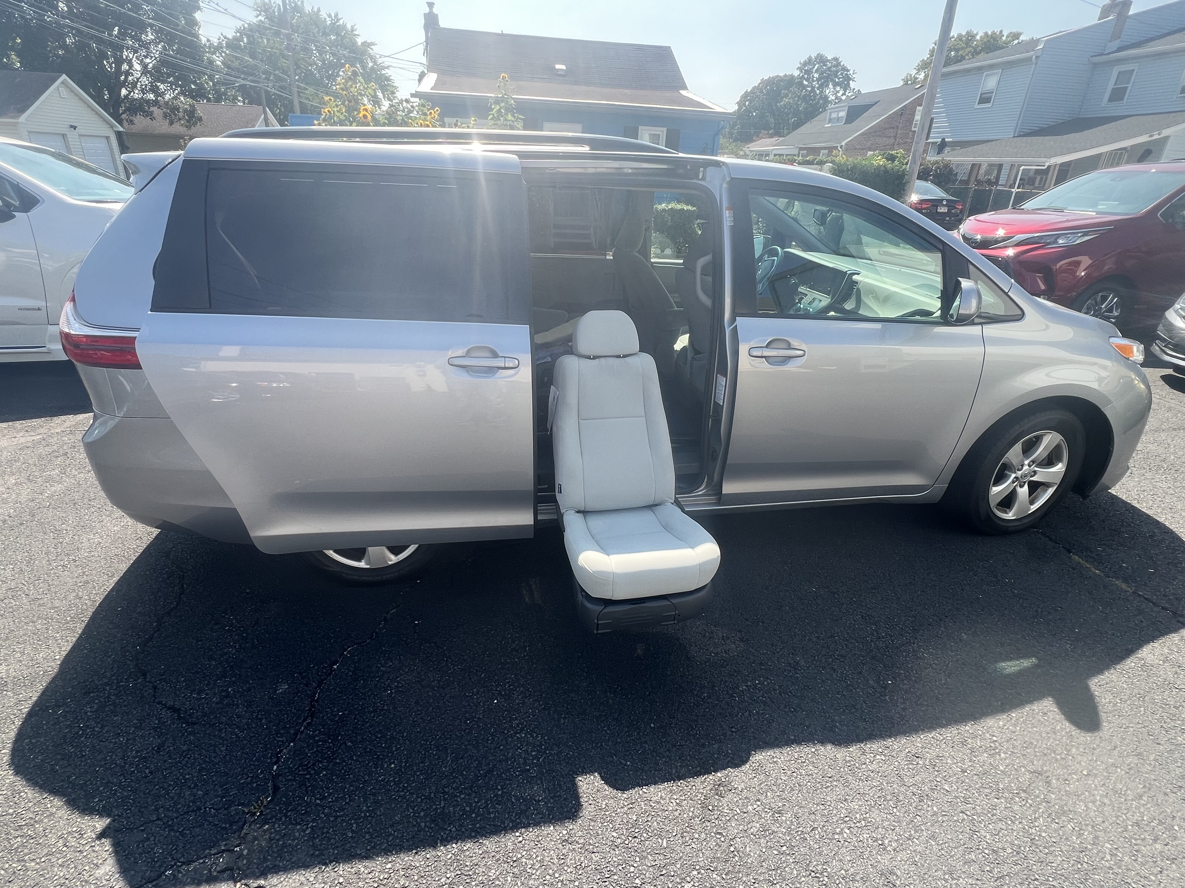 2015 Toyota Sienna with BraunAbility Turny Evo Seat